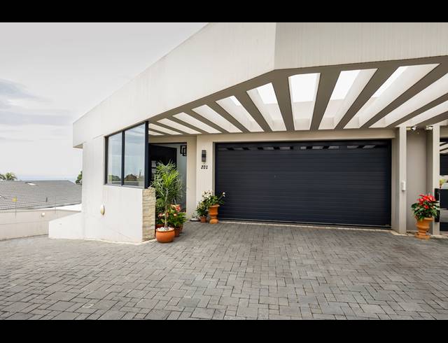 4 BEDROOM PENTHOUSE FOR SALE IN MORNINGSIDE